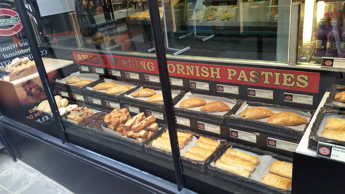 Doreens Jamaican Homemade Rum Cakes – caribbean bakery in Stratford, London